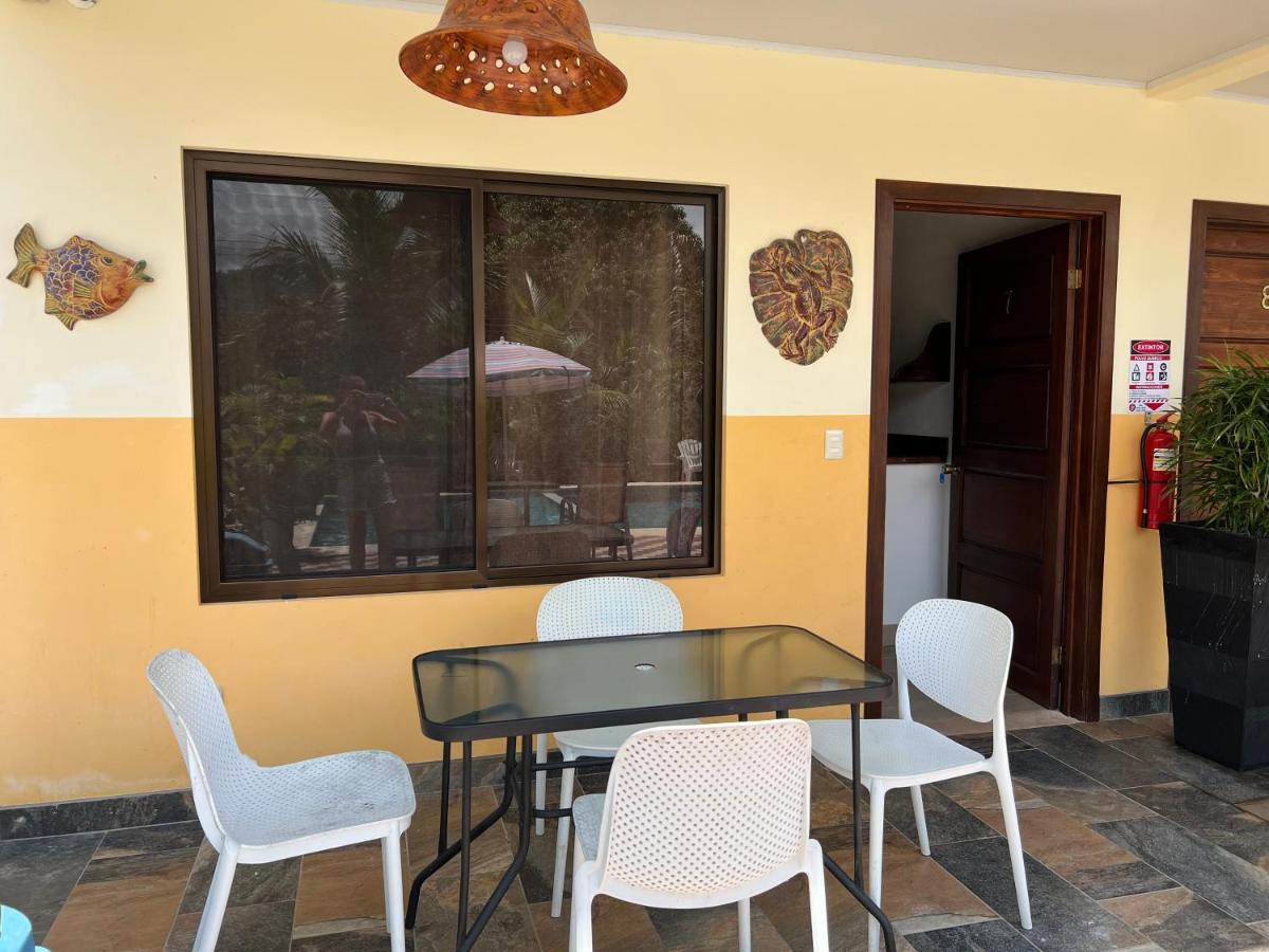 Cabinas El Colibri Puerto Carrillo Exterior photo