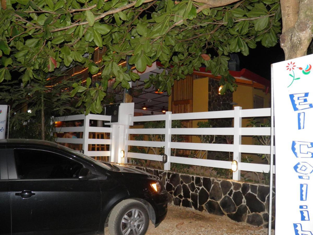 Cabinas El Colibri Puerto Carrillo Exterior photo